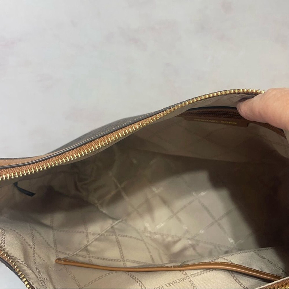 Michael Kors Maeve Signature Logo Hobo Shoulder Bag Brown - Picture 7 of 7